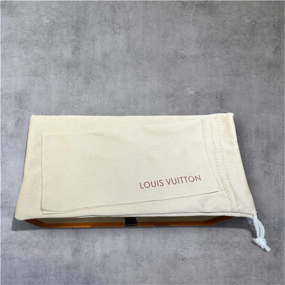 Louis Vuitton Black Monogram Sunglasses - Picture 4 of 6